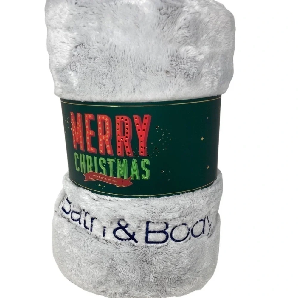 Bath & Body Works White Coziest Blanket 60